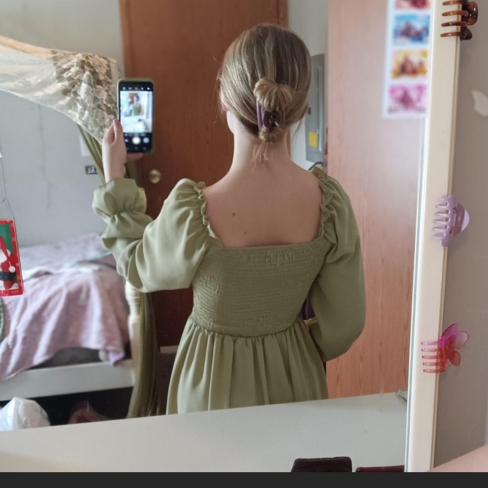 Elegant Green Long Sleeve Dress